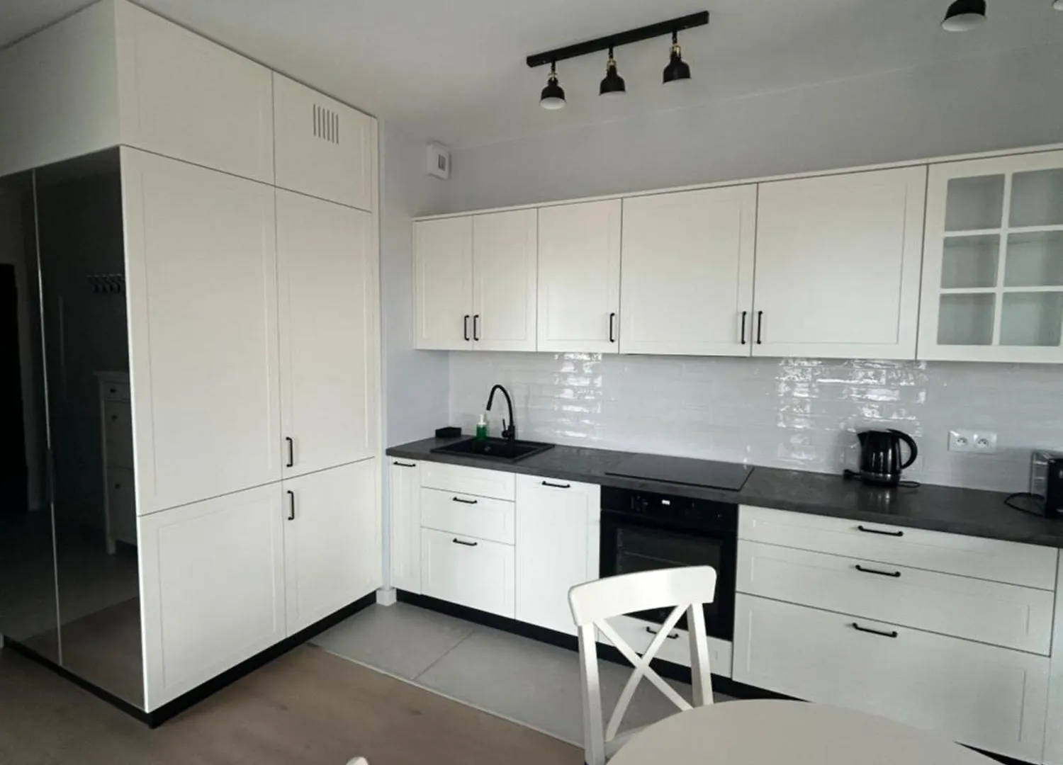 Doki Lifestyle & Food Hall By Lion Apartments Gdansk