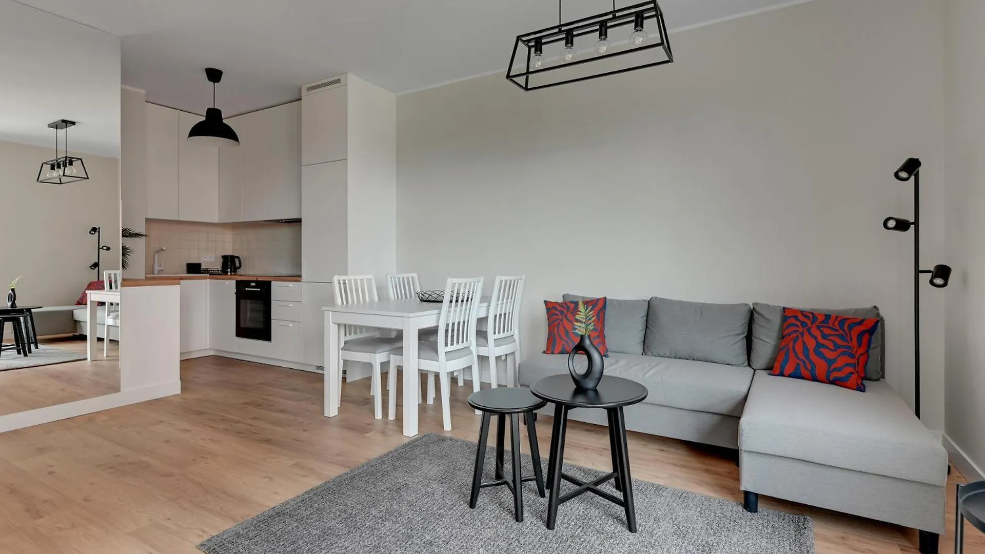 Doki Lifestyle & Food Hall By Lion Apartments Gdańsk