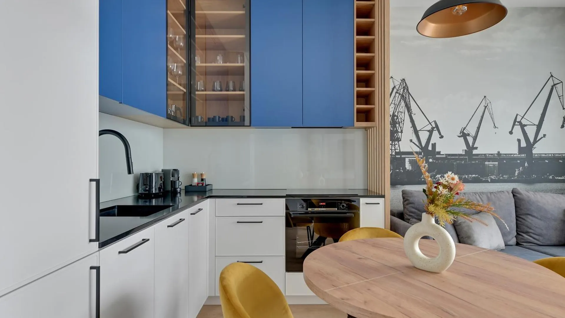 Doki Lifestyle & Food Hall By Lion Apartments Gdańsk