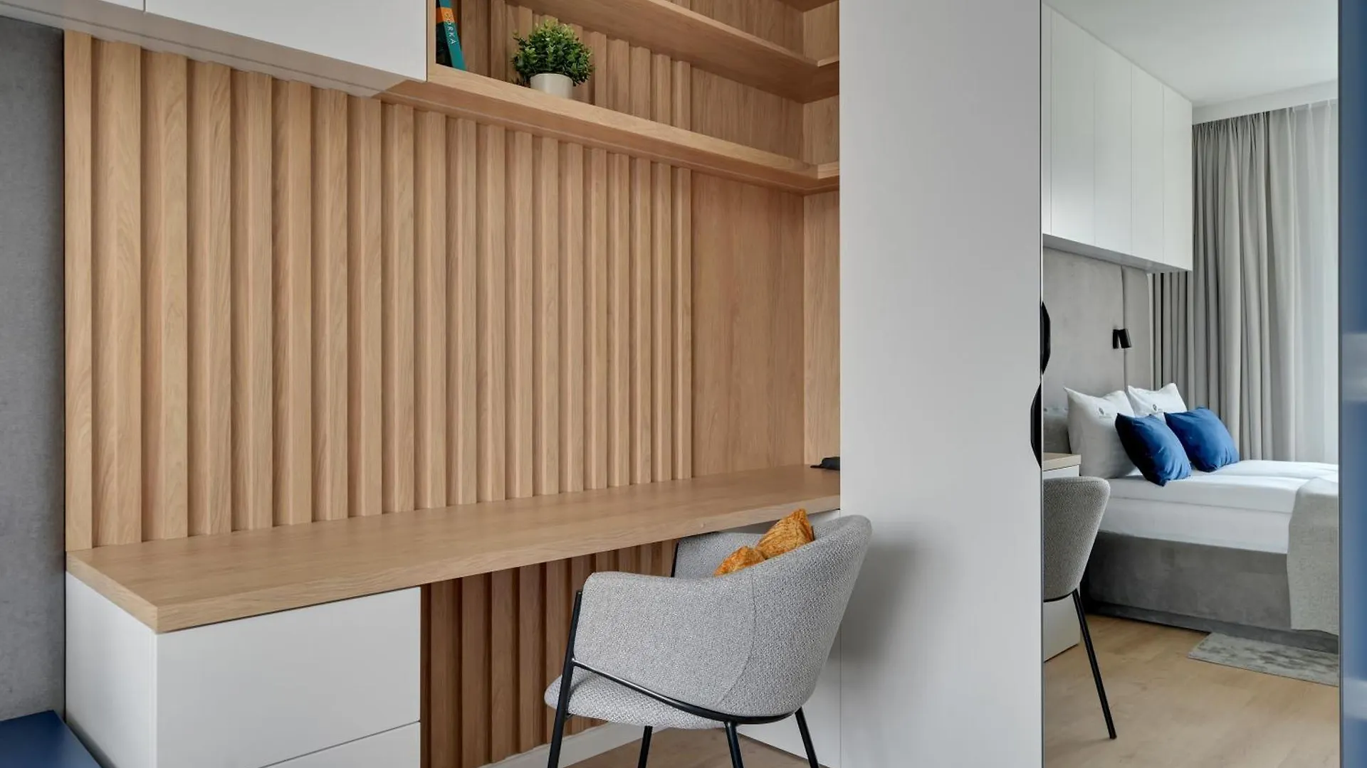 Doki Lifestyle & Food Hall By Lion Apartments Gdańsk 0*,  Polska